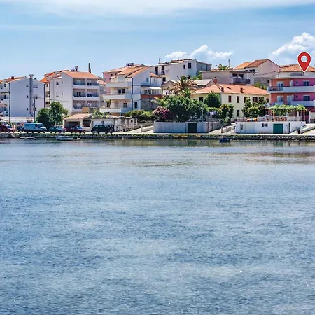 Four-bedroom In Stobrec Tatil Evi *