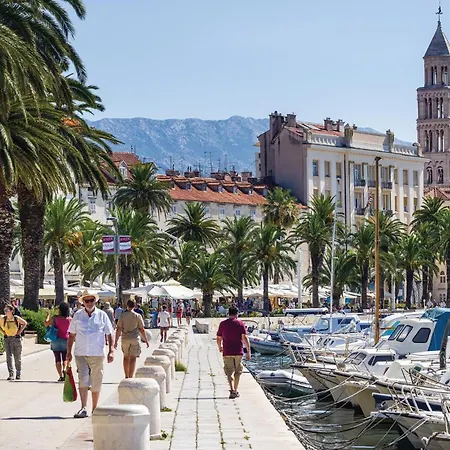 Four-bedroom In Stobrec