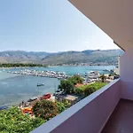 Ferienhaus Four-bedroom In Stobrec Split