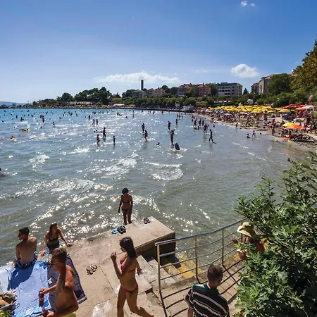 Four-bedroom In Stobrec * Split