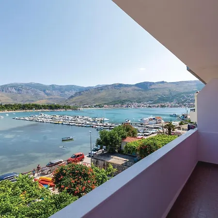 Сasa de vacaciones Four-bedroom In Stobrec Split