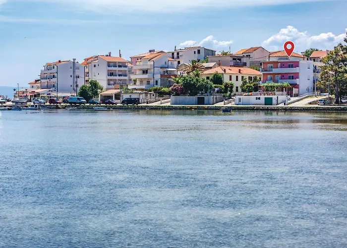 Four-bedroom In Stobrec Holiday home *