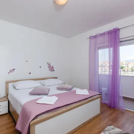 Four-bedroom In Stobrec Ferienhaus Split